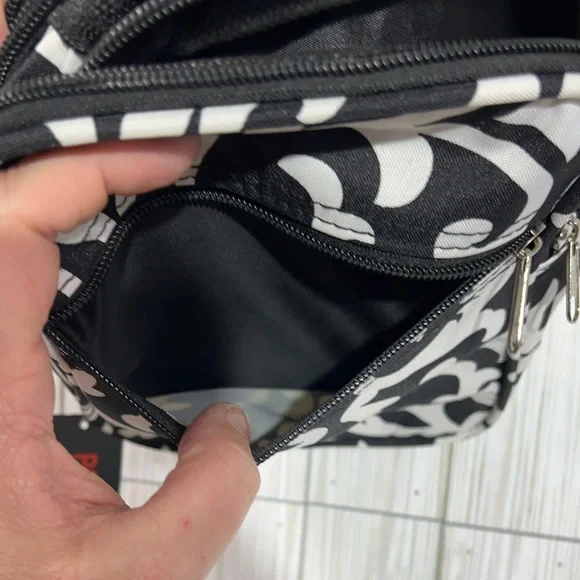 Black and White Crossbody Multi-zippers - Picture 8 of 9